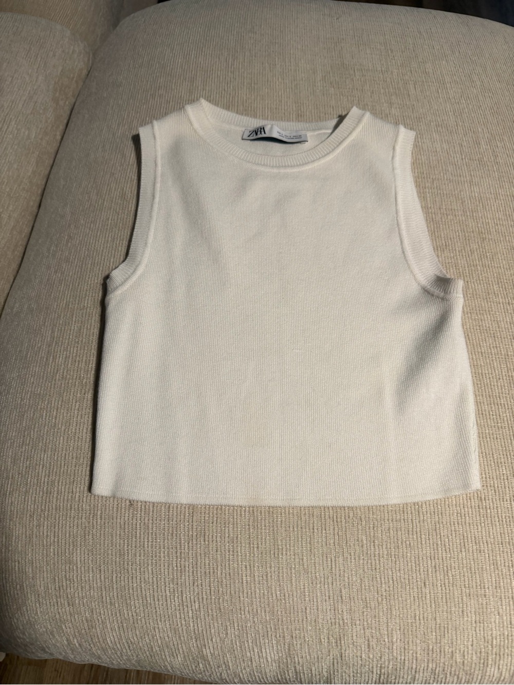 ZARA Off-White Ribbed Crewneck Tank
